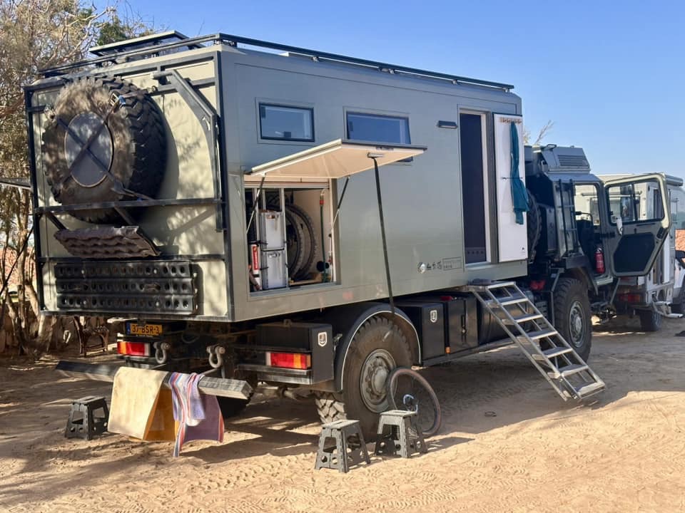 Overlanders, Villa Maguella