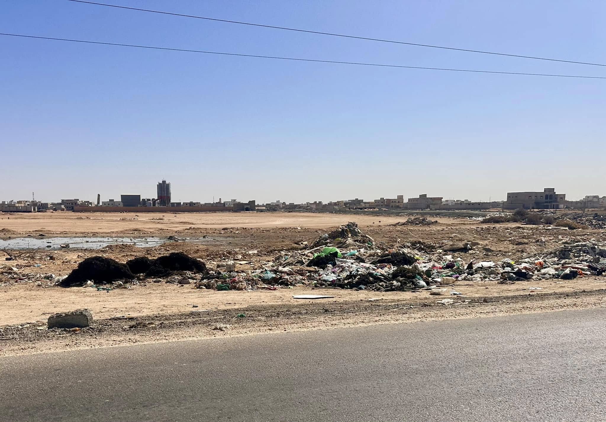 Typical roadside, Nouakchott